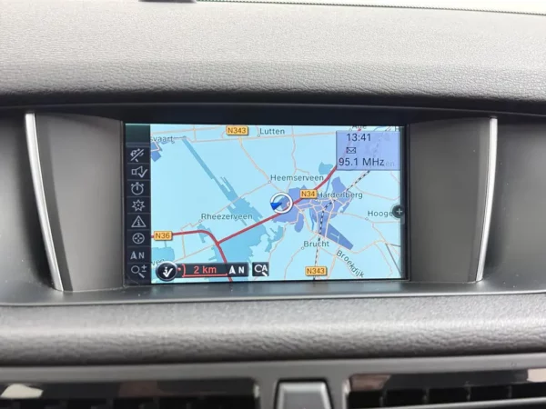 Photo 15 of 23 of WBAVL91080VT84125 BMW X1 sDrive20i Aut Limited Series