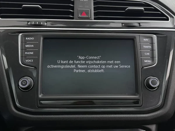 Photo 15 of 23 of WVGZZZ5NZHW862496 Volkswagen Tiguan 1.4 TSI DSG Comfortline