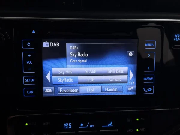 Toyota Auris Touring Sports 1.8 Hybrid Lease