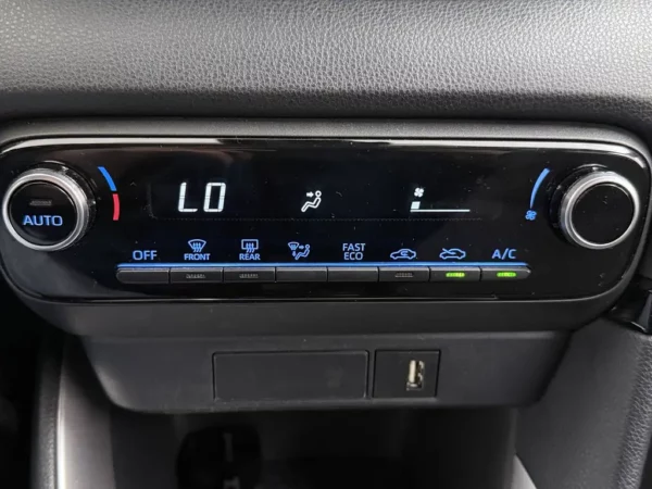 Toyota Yaris 1.5 Hybrid Active Navi