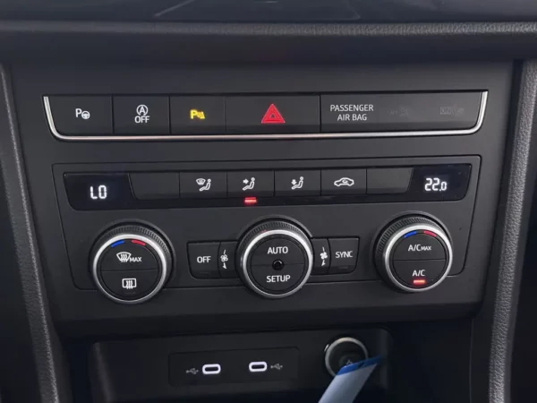 Photo 16 of 23 of VSSZZZ5F4R6566556 SEAT Ateca 1.5 TSI Style Business Intense
