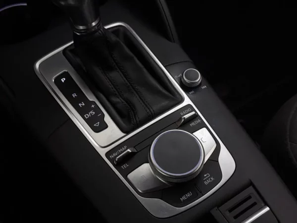 Photo 16 of 23 of WAUZZZ8V6HA103301 Audi A3 Sportback 1.4 TFSI AUT. CoD Sport S Line Edition