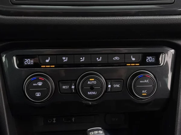 Photo 16 of 23 of WVGZZZ5NZHW862496 Volkswagen Tiguan 1.4 TSI DSG Comfortline