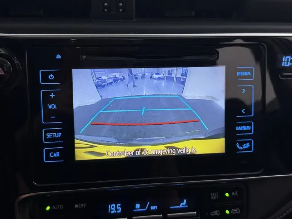 Toyota Auris Touring Sports 1.8 Hybrid Lease