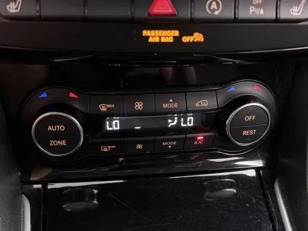 Photo 16 of 24 of SJKDDAH15U1002579 Infiniti Q30 1.6t Premium Navi