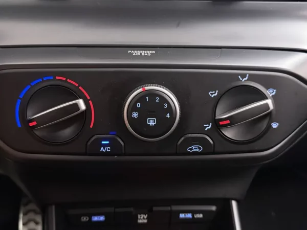 Photo 16 of 26 of NLHBN81GANZ069807 Hyundai Bayon 1.0 T-GDI Comfort