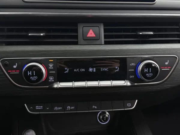 Photo 16 of 26 of WAUZZZF51KA071657 Audi A5 Sportback 40 g-tron Launch edition Sport