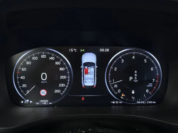 Volvo XC60 2.0 B5 Aut. Momentum Exclusive Pano