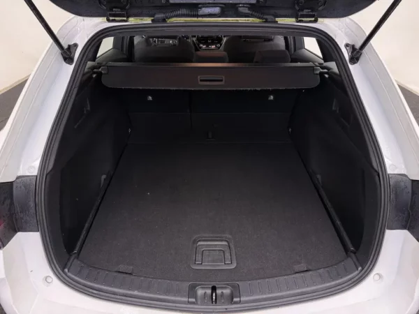 Toyota Corolla Touring Sports 1.8 Hybrid Business
