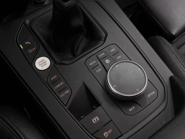 Photo 17 of 23 of WBA7K110707L48802 BMW 1-serie 116i Business Edition