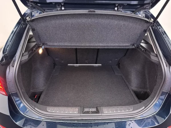 Photo 17 of 23 of WBAVL91080VT84125 BMW X1 sDrive20i Aut Limited Series