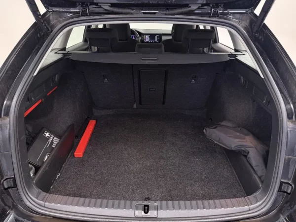 Skoda Octavia Combi 1.0 e-TSI DSG Business Edition