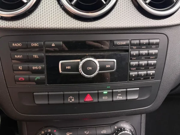 Photo 17 of 24 of WDD2462421J274756 Mercedes-Benz B-Klasse 180 Aut. Ambition