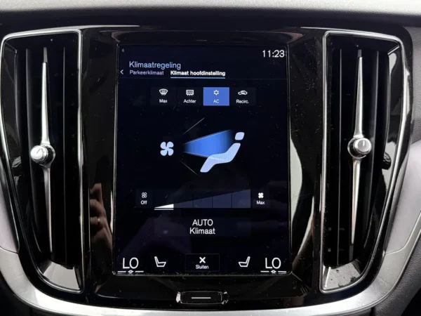 Volvo V60 2.0 B3 Momentum Business