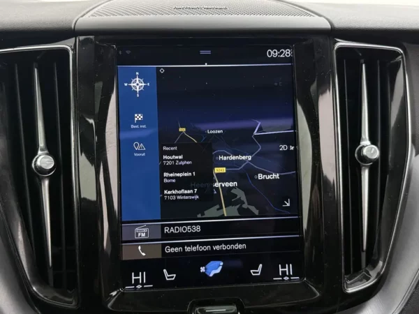 Volvo XC60 2.0 B5 Aut. Momentum Exclusive Pano