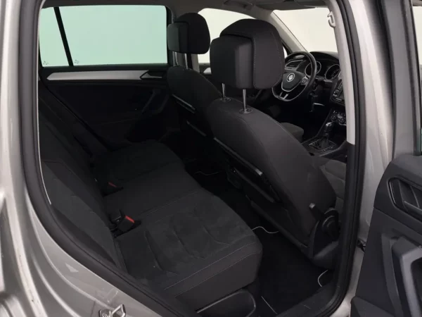 Photo 18 of 23 of WVGZZZ5NZHW862496 Volkswagen Tiguan 1.4 TSI DSG Comfortline