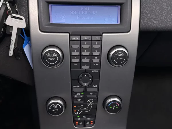 Photo 18 of 27 of YV1MC38496J002911 Volvo C70 Convertible 2.4i Aut. Summum Cabrio