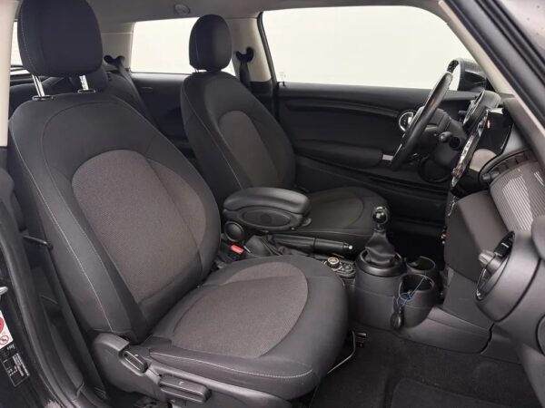 MINI 3-deurs 1.5 Cooper Business Navi