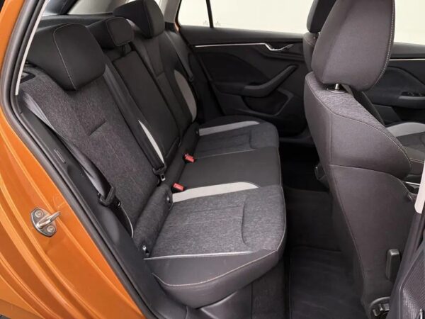 Photo 19 of 22 of TMBGR7NWXP3133285 Skoda Kamiq 1.0 TSI Business Edition