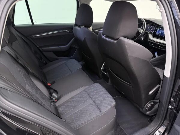 Skoda Octavia Combi 1.0 e-TSI Business Edition Plus Estate Aut.