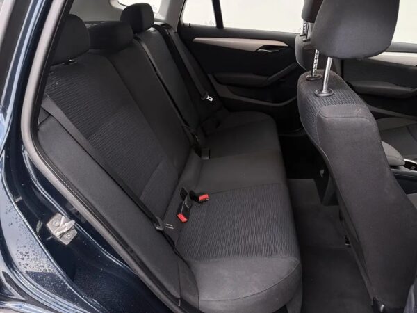 Photo 19 of 23 of WBAVL91080VT84125 BMW X1 sDrive20i Aut Limited Series