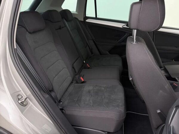 Photo 19 of 23 of WVGZZZ5NZHW862496 Volkswagen Tiguan 1.4 TSI DSG Comfortline