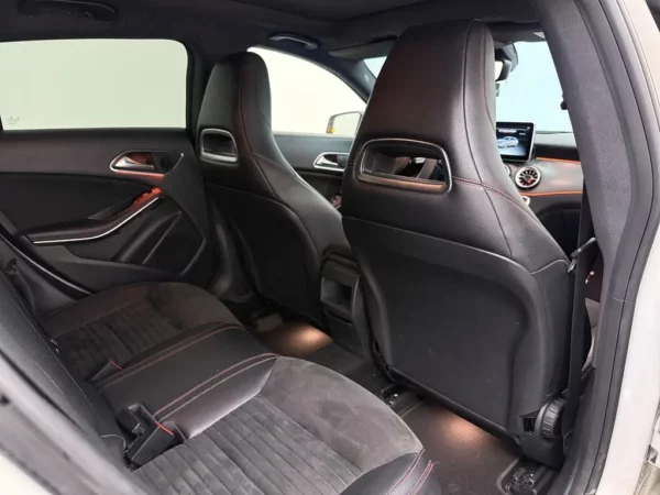Mercedes-Benz CLA-Klasse Shooting Brake 180 AUT. OrangeArt Edition