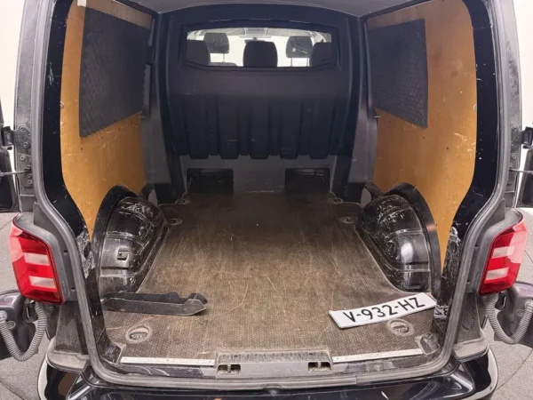 Volkswagen Transporter 2.0 TDI L2H1 DC Highline Airco