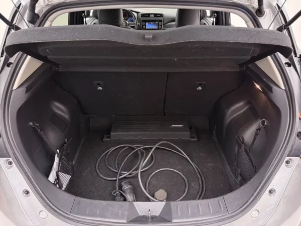 Photo 19 of 25 of SJNFAAZE1U0056906 Nissan Leaf Tekna 40 kWh