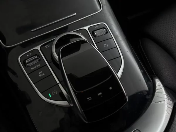 Mercedes-Benz C-Klasse 180 AUT. Premium