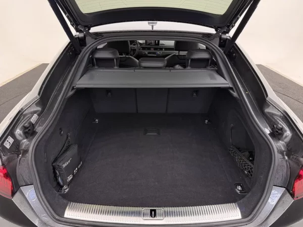 Photo 19 of 26 of WAUZZZF51KA071657 Audi A5 Sportback 40 g-tron Launch edition Sport