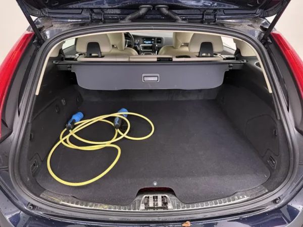 Photo 19 of 26 of YV1GWDCH0G1312022 Volvo V60 2.4 D6 Twin Engine R-Design Pano