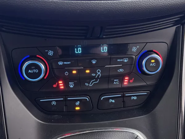 Ford Kuga 1.5 EcoBoost Titanium RIEM VV
