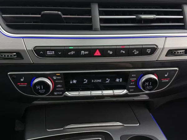 Photo 19 of 31 of WAUZZZ4M5HD026738 Audi Q7 3.0 TDI e-tron quattro Sport LED-Matrix