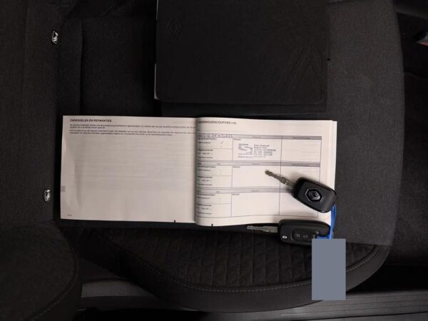 Photo 20 of 21 of VF1RJA00571590094 Renault Clio 1.0 TCe 90 Equilibre