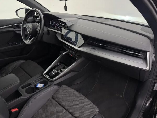 Audi A3 Limousine 30 TFSI Aut.