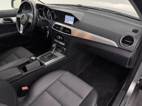 Mercedes-Benz C-Klasse Estate 180 AUT. Ambition Avantgarde Bi-Xenon