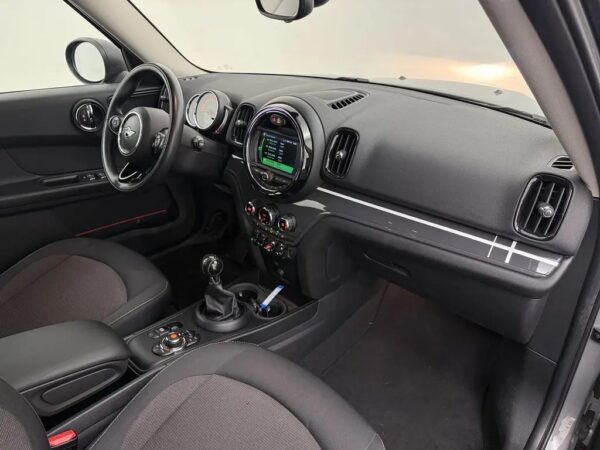 MINI Countryman 1.5 One Dutch Made Edition