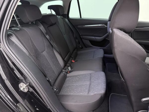 Skoda Octavia Combi 1.0 e-TSI Business Edition Plus Estate Aut.