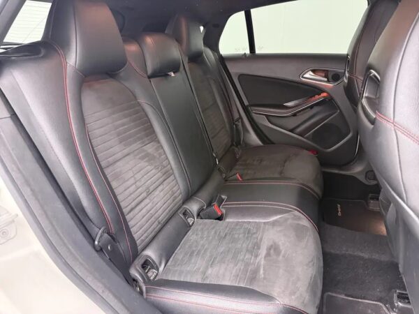 Mercedes-Benz CLA-Klasse Shooting Brake 180 AUT. OrangeArt Edition