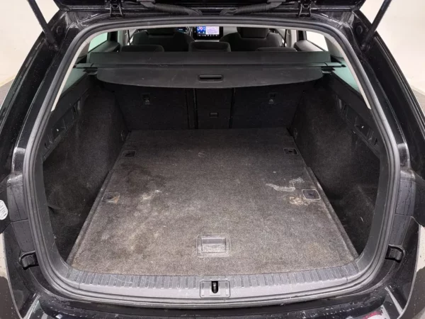 Photo 20 of 25 of TMBJR7NX9MY192874 Skoda Octavia Combi 1.5 e-TSI Business Edition Plus