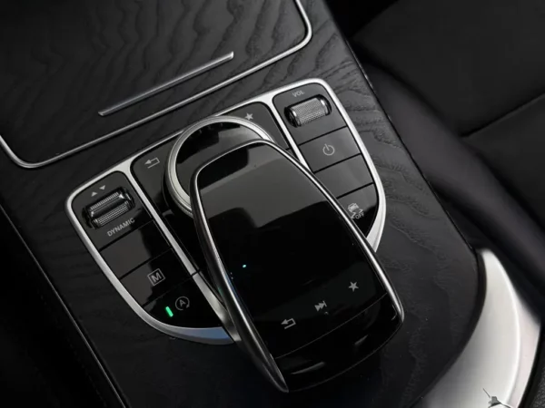 Photo 20 of 27 of WDC2539461F363216 Mercedes-Benz GLC 250 4MATIC Premium Plus