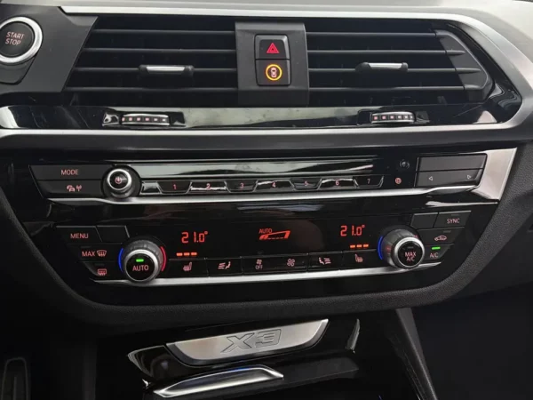 Photo 20 of 28 of WBATS110609F01000 BMW X3 xDrive30e High Ex. M-Sport