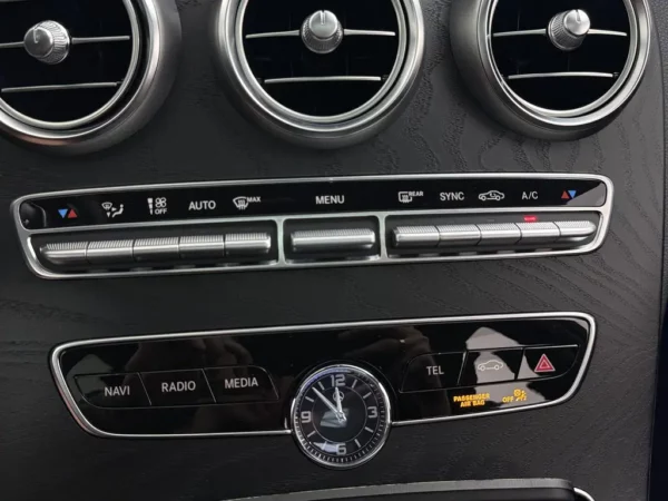 Mercedes-Benz C-Klasse 180 Aut. Premium Plus Pack AMG