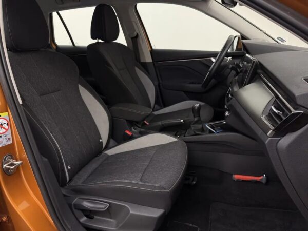 Photo 21 of 22 of TMBGR7NWXP3133285 Skoda Kamiq 1.0 TSI Business Edition
