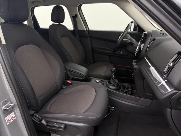 MINI Countryman 1.5 One Dutch Made Edition