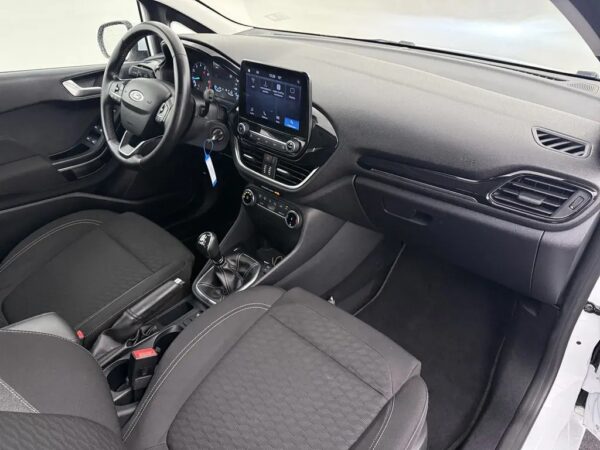Photo 21 of 23 of WF0JXXGAHJNB64719 Ford Fiesta 1.0 EcoBoost Hybrid Titanium