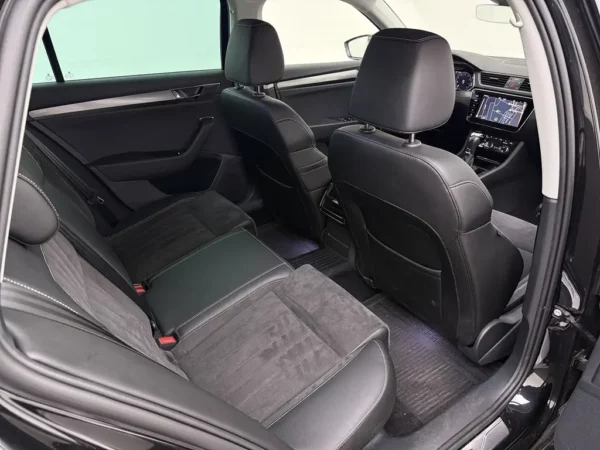 Skoda Superb Combi 1.4 TSI iV Business Edition Plus