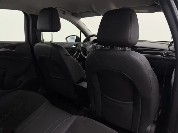 Opel Astra 1.2 Business Elegance LED