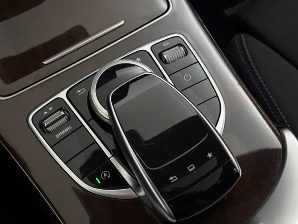 Mercedes-Benz C-Klasse 200 AUT. Ambition